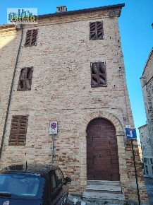 Foto Casa indipendente in Piazza Forlini 14, Offida Centro di 130 m²