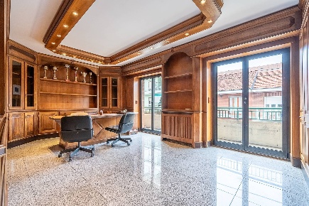 Foto Appartamento in Via Giuseppe Timermans, Torino Parella di 180 m²