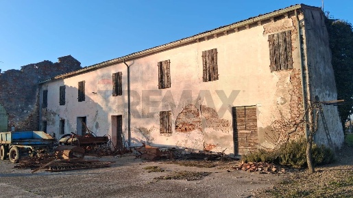 Foto Rustico in Via Ave 6, Isola della Scala di 447 m² con 10 locali