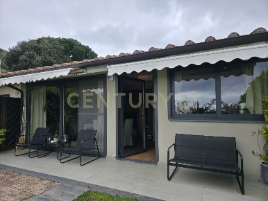 Foto Villa bifamiliare in Via della Vigna, Castiglione della Pescaia