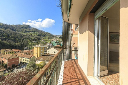 Foto Appartamento in Via Circonvallazione 5, Campomorone Centro di 113 m²