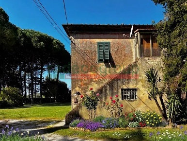 Foto Appartamento in via delle colline 62, Collesalvetti Centro di 110 m²