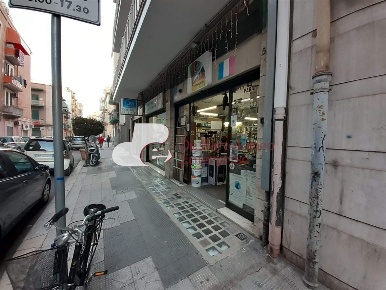 Foto Negozio in Via Indipendenza, Bari Libertà di 279 m² con 2 locali
