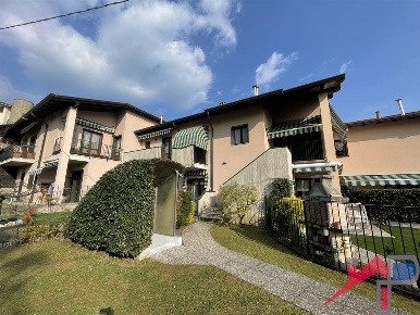 Foto Appartamento a Caprino Bergamasco Caprino di 98 m² con 3 locali