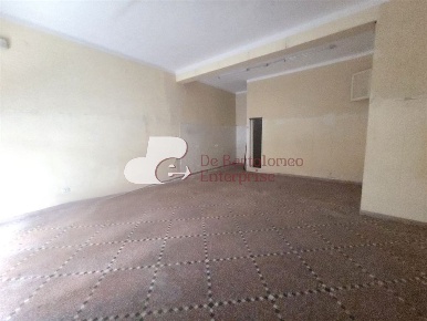 Foto Negozio in via Pasubio, Bari Carrassi di 55 m² con 1 locali in vendita