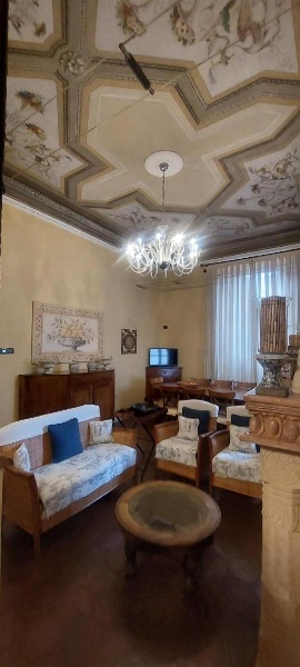 appartamento in vendita a Carrara in zona Centro Città