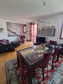 Foto Casa indipendente a Livorno Ardenza di 130 m² con 5 locali in vendita