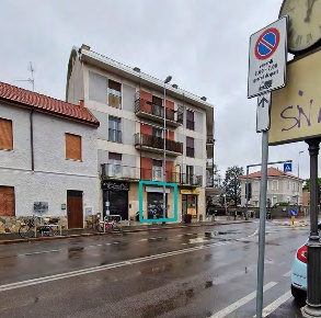 Foto Negozio a Nerviano Centro di 383 m² con 1 locali in vendita