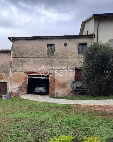 Foto Casale a Cerreto Guidi Stabbia di 205 m² con 6 locali in vendita