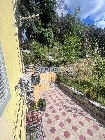 Foto Appartamento a Massa Centro di 60 m² con 3 locali in vendita