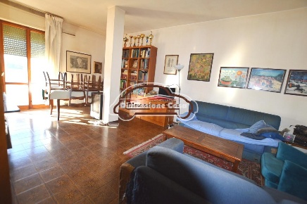 Foto Appartamento a Lucca Sant'Anna di 102 m² con 4 locali in vendita
