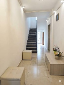 Foto Casa indipendente a Carrara Marina di Carrara di 180 m² con 8 locali