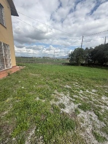 Foto Rustico a Pisa Ospedaletto di 200 m² con 7 locali in vendita