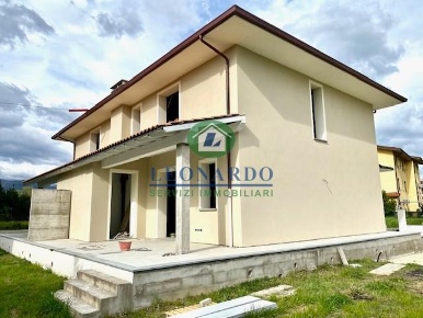 Foto Villa bifamiliare a Massa e Cozzile Margine Coperta Traversagna