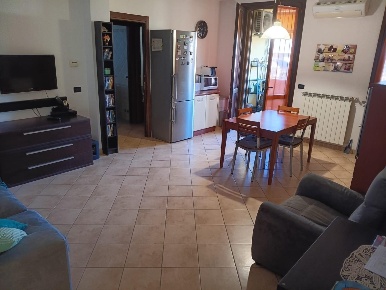 Foto Appartamento a Pontedera Oltrera di 74 m² con 3 locali in vendita