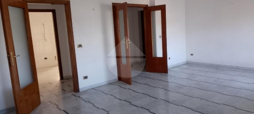 Foto Appartamento in Corso Luigi Fera, Cosenza di 110 m² con 4 locali