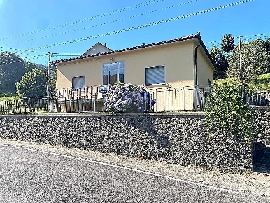 Foto Villa unifamiliare in Via Piastre e Prunetta, Pistoia di 110 m²