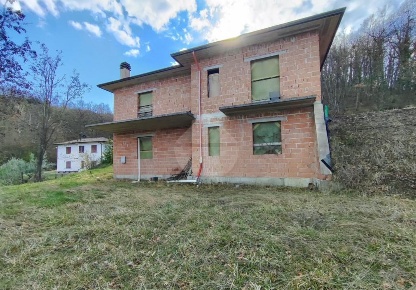 Foto Casa indipendente in Monteluiano, Gubbio di 154 m² in vendita