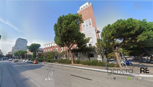 Foto Box a Pescara Via Venezia - Lungofiume Paolucci di 35 m² in vendita