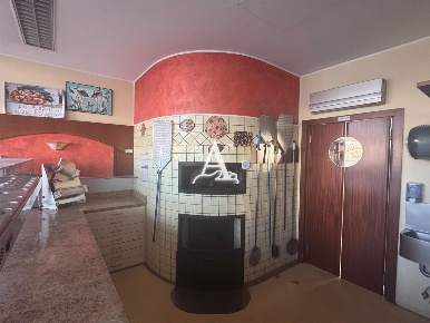 Foto Locale commerciale a Vigasio Zona Fiera di 70 m² con 3 locali