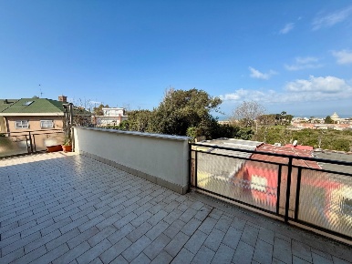 Foto Appartamento in Via dei Volsci 3, Anzio Santa Teresa di 90 m²