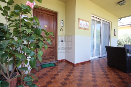 Foto Villa unifamiliare in Via Sant'Angelo, Lucca Sant'Angelo di 300 m²