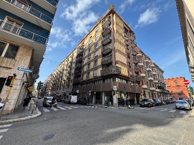 Foto Appartamento in Via Marchese di Montrone  11, Bari Murat di 56 m²