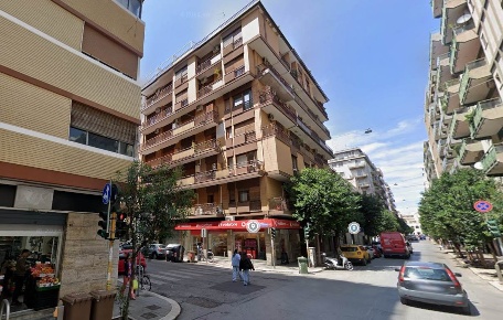 Foto Appartamento in Via De Rossi 57, Bari Murat di 82 m² con 2 locali