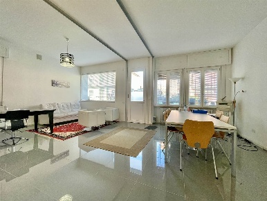 Foto Ufficio a Borgo Virgilio Cerese di 60 m² con 2 locali in affitto