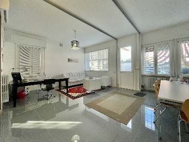 Foto Ufficio a Borgo Virgilio Cerese di 60 m² con 2 locali in affitto