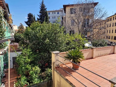 Foto Appartamento in Piazza Pietro Leopoldo, Firenze di 300 m² in vendita