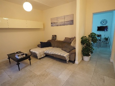 Foto Casa indipendente a Agliana Centro di 170 m² con 8 locali in vendita
