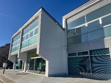 Foto Ufficio in Viale Dello Stadio, Sondrio Centro di 159 m² con 4 locali