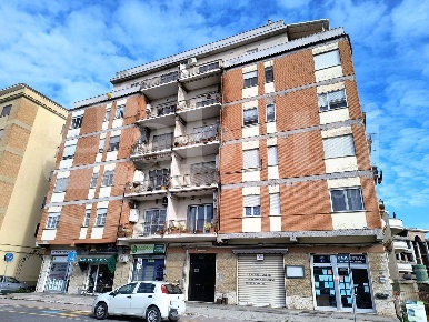 Foto Appartamento in Via Amaseno 56, Latina Centro di 115 m² con 3 locali