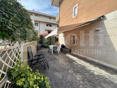 Foto Appartamento in Via della LibertÃ  31, Marino Frattocchie di 76 m²