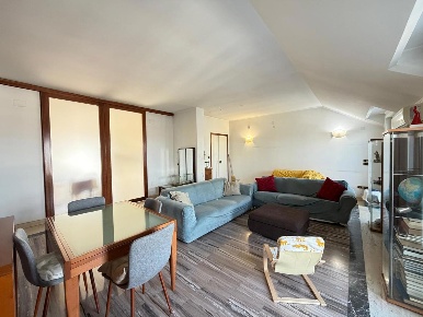 Foto Appartamento in Corso DOMENICO CIRILLO 25, Grumo Nevano di 205 m²