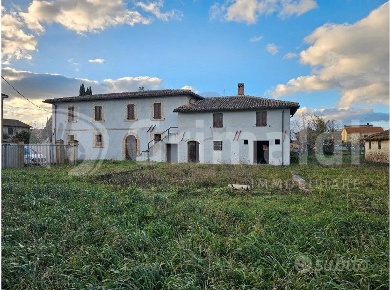 Foto Rustico in Via Budino 1, Foligno Budino, Fiamenga, Maceratola