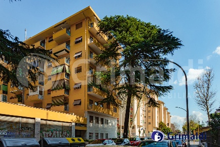 Foto Appartamento in Via Tarquinio Collatino 53, Roma Cinecittà di 86 m²