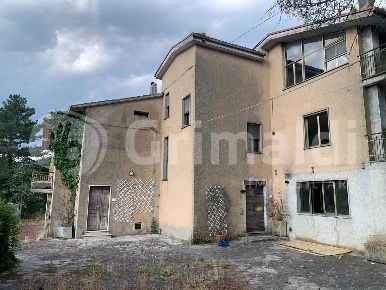 Foto Appartamento in LocalitÃ  Torri 21, Gualdo Cattaneo Torri di 657 m²