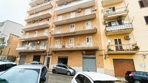 Foto Magazzino in Via Manzoni 55, Agrigento di 58 m² con 1 locali