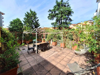 Foto Appartamento in Via STELVIO 35, Milano Zara di 80 m² con 2 locali