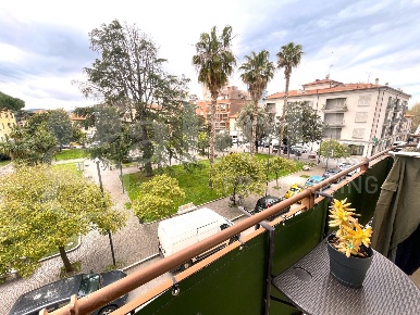 Foto Appartamento in Piazza Vittorio Veneto 4, Follonica Centro di 68 m²