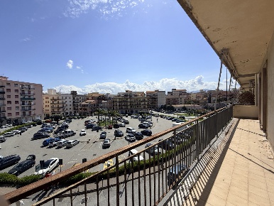 Foto Appartamento in Piazza XXV Aprile 7, Milazzo Centro di 250 m²