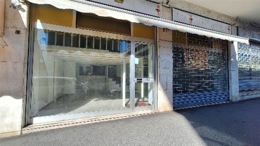 Foto Locale commerciale in Via Broseta 67, Bergamo San Paolo di 110 m²