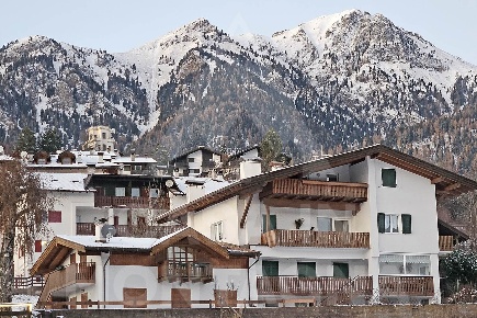 Foto Appartamento a Ville di Fiemme di 82 m² con 4 locali in vendita
