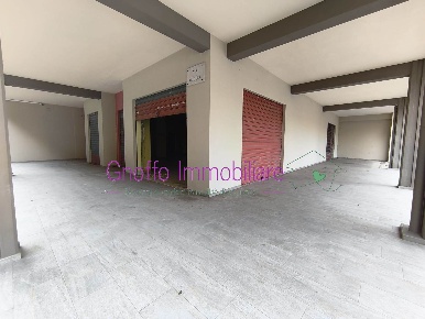 Foto Attività commerciale in via dell'oca, Trapani Centro di 266 m²