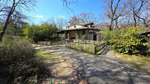 Foto Rustico a Soriano nel Cimino di 200 m² con 6 locali in vendita