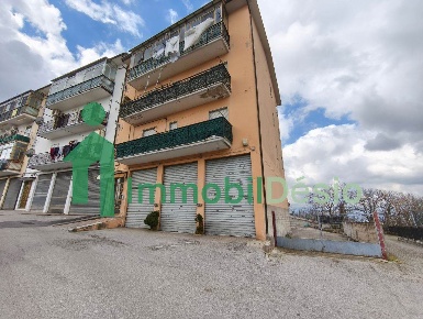 Foto Appartamento a Picerno di 126 m² con 7 locali in vendita