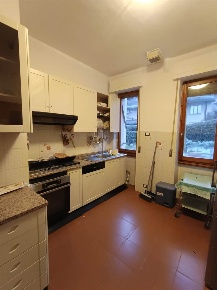 Foto Appartamento a Poggibonsi Centro di 100 m² con 5 locali in affitto