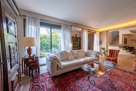 Foto Appartamento in via luisa del carretto 58 bis, Torino di 312 m²